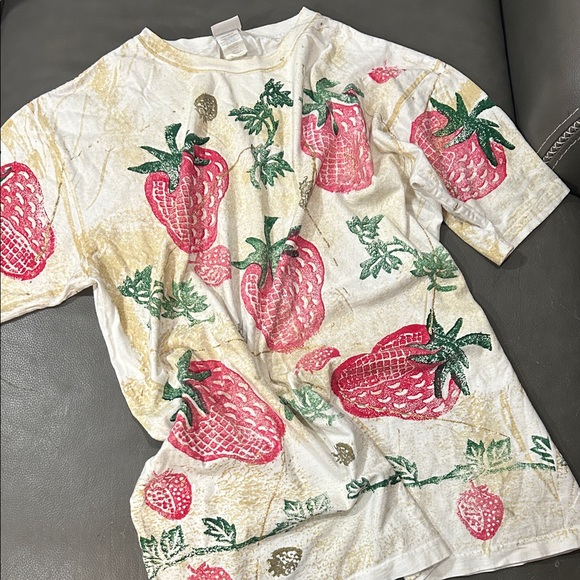 Extra Element Strawberry Print Women’s Vintage T-Shirt size 1X - Picture 5 of 5